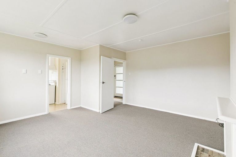 Photo of property in 42 Victory Avenue, Karori, Wellington, 6012