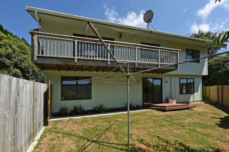 Photo of property in 43 August Street, Stokes Valley, Lower Hutt, 5019