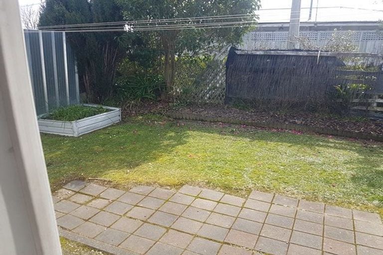 Photo of property in 2/239a Vogel Street, Roslyn, Palmerston North, 4414
