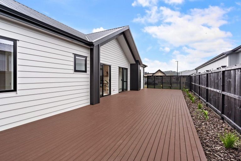 Photo of property in 11 Arahi Road, Clevedon, 2582