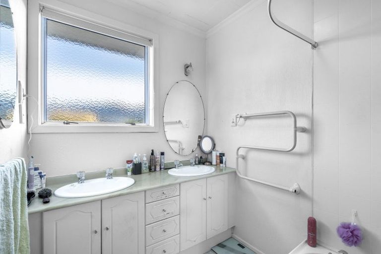 Photo of property in 137 Bay Road, Grasmere, Invercargill, 9810