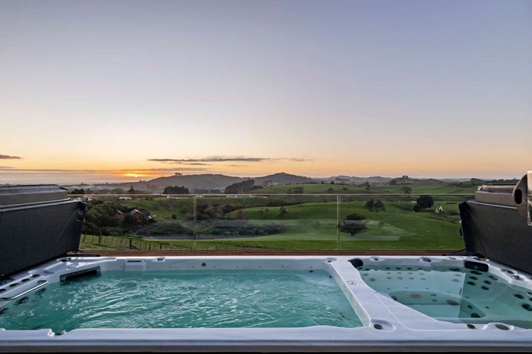 Photo of property in 25 Medhurst Road, Bombay, 2675