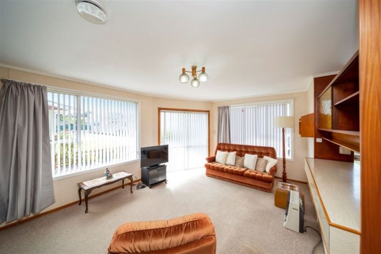 Photo of property in 11 Puriri Street, Hawera, 4610