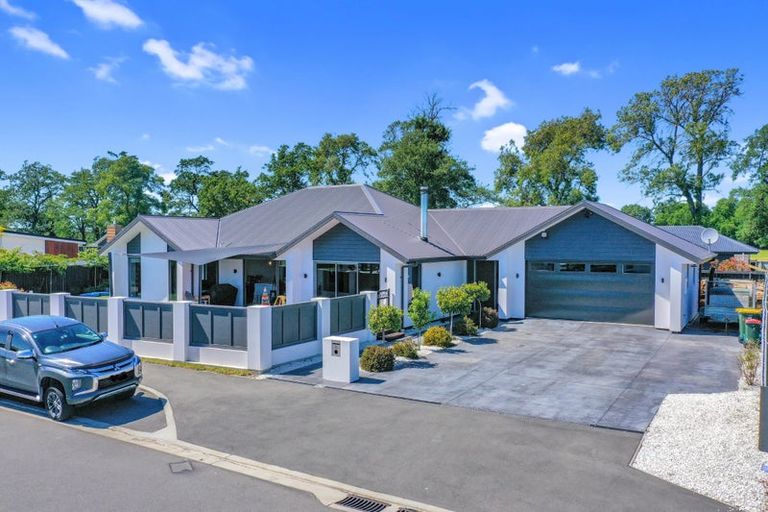 Photo of property in 8 Kelburn Place, Tinwald, Ashburton, 7700