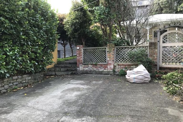 Photo of property in 223a Ohiro Road, Brooklyn, Wellington, 6021