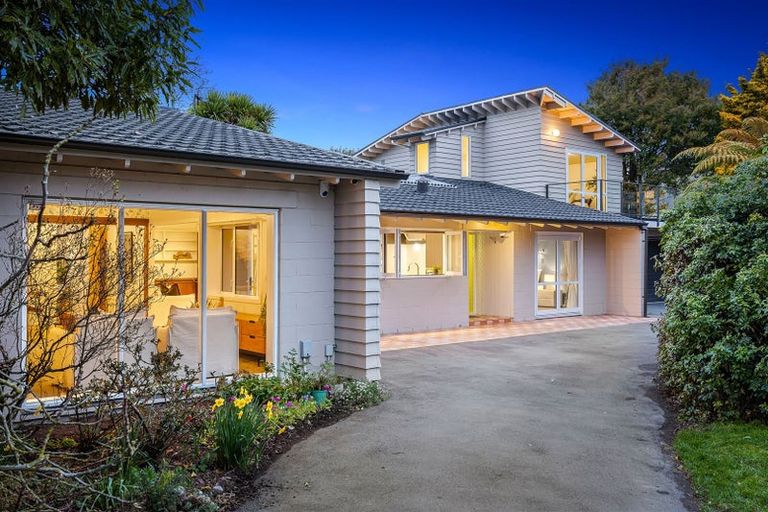 Photo of property in 152 Riverlaw Terrace, Saint Martins, Christchurch, 8022