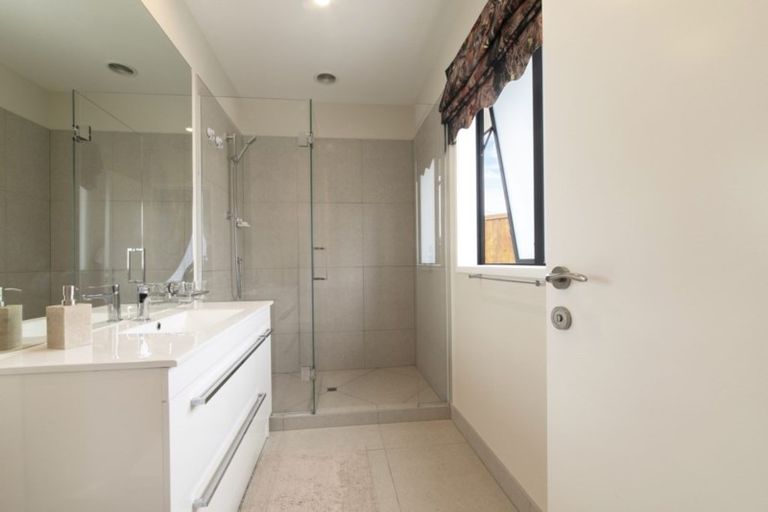 Photo of property in 26 Jelas Drive, Riverhead, 0820