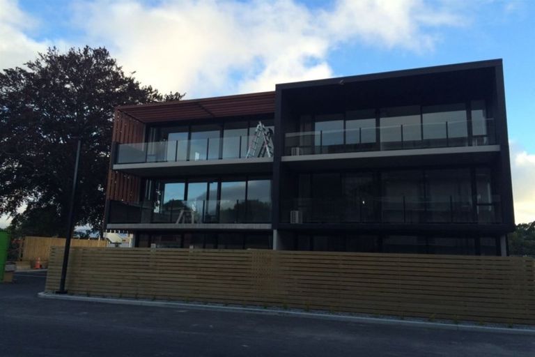 Photo of property in Leicester Executive Apartments, 312/282 Madras Street, Christchurch Central, Christchurch, 8011