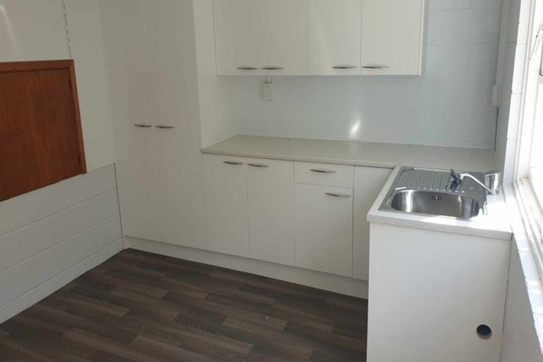 Photo of property in 4/405 Beach Road, Mairangi Bay, Auckland, 0630