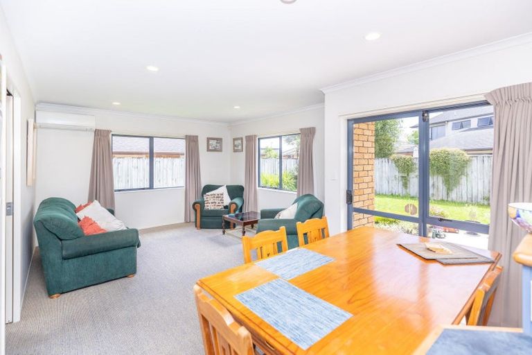 Photo of property in 61 Saint James Drive, Huntington, Hamilton, 3210