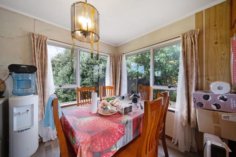 Photo of property in 15 Penderford Place, Mangere East, Auckland, 2024