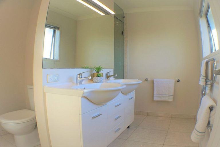 Photo of property in 9 Ko Place, Pyes Pa, Tauranga, 3112