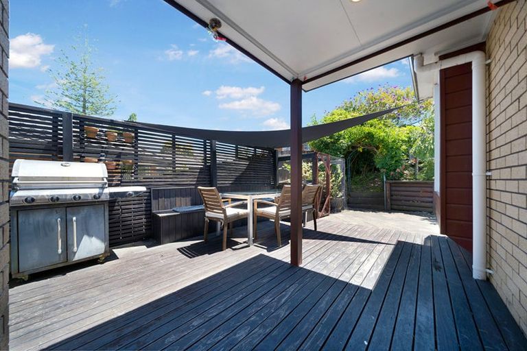 Photo of property in 1/13 Tirimoana Road, Te Atatu South, Auckland, 0602