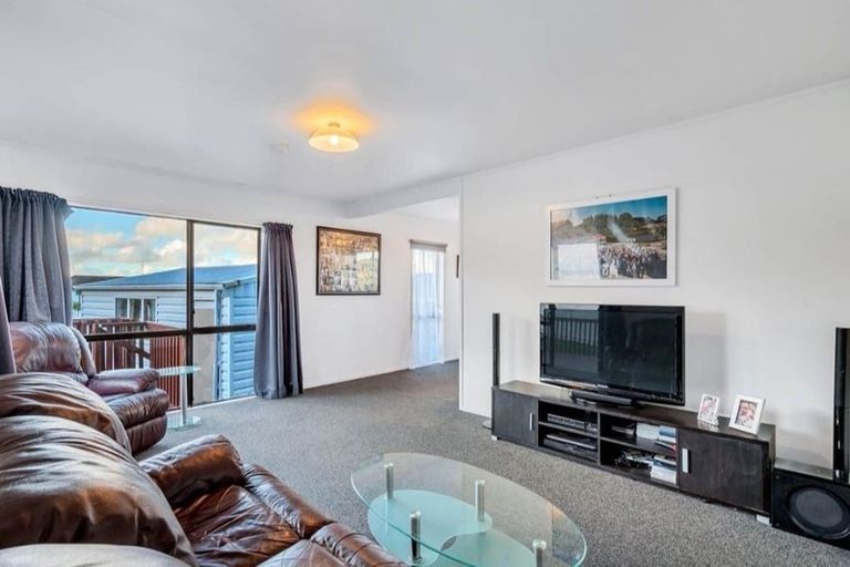 Photo of property in 206 Solar Road, Glen Eden, Auckland, 0602