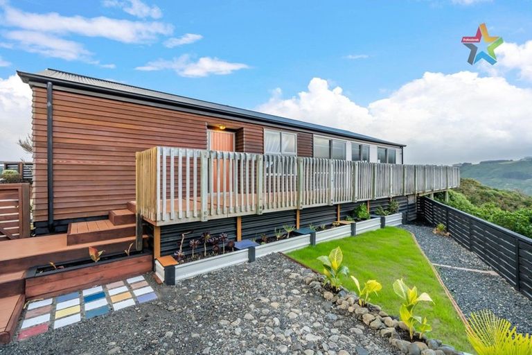 Photo of property in 18 Otonga Heights, Maungaraki, Lower Hutt, 5010