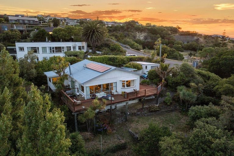 Photo of property in 7 Rangatira Terrace, Mount Pleasant, Christchurch, 8081