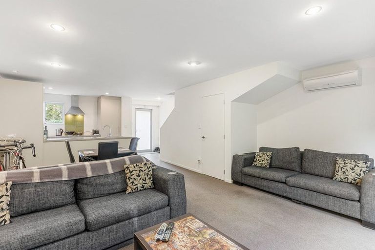 Photo of property in 2/2 Chelmsford Street, Ngaio, Wellington, 6035