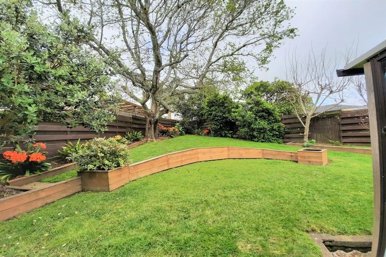 Photo of property in 7 Leewood Place, Pakuranga Heights, Auckland, 2010