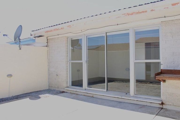 Photo of property in 2/10 Fenton Street, Papatoetoe, Auckland, 2025