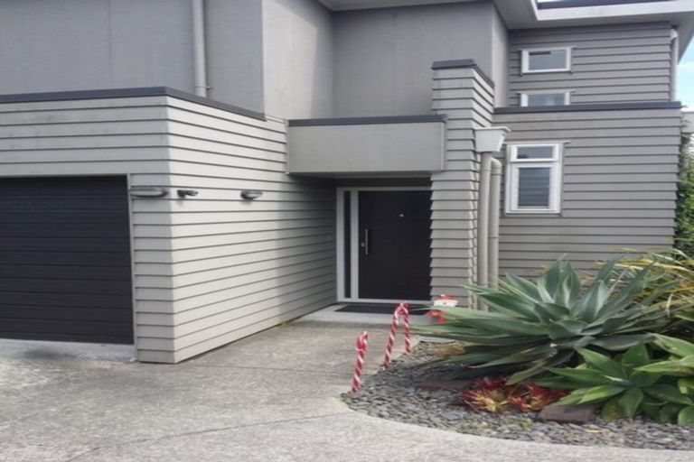 Photo of property in 2/78 Birkenhead Avenue, Birkenhead, Auckland, 0626