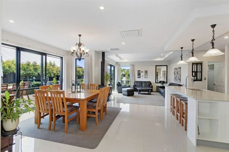 Photo of property in 15 Coachmans Road, Prebbleton, 7604