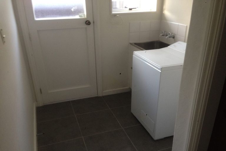 Photo of property in 2/39 Waimairi Road, Upper Riccarton, Christchurch, 8041