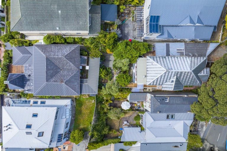 Photo of property in 53 Hawker Street, Mount Victoria, Wellington, 6011