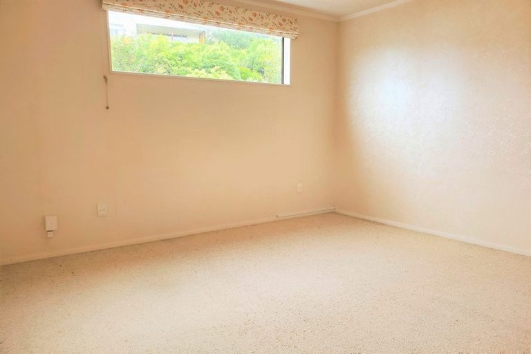 Photo of property in 1/2 Burdendale Grove, Churton Park, Wellington, 6037