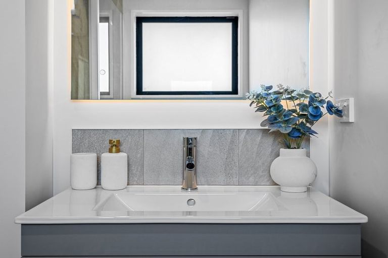 Photo of property in 1/101 Charles Street, Waltham, Christchurch, 8011