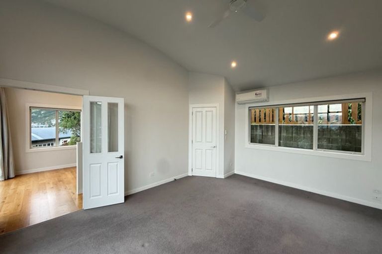 Photo of property in 4e Harmans Road, Lyttelton, 8082