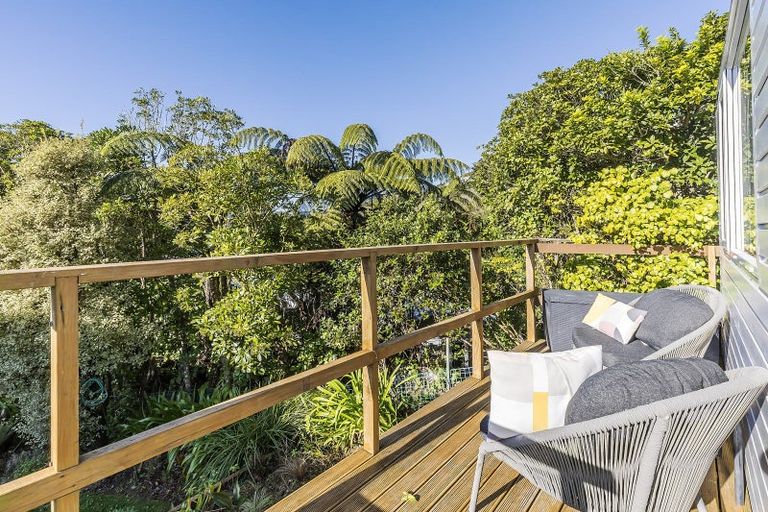 Photo of property in 3 Doris Gordon Crescent, Crofton Downs, Wellington, 6035