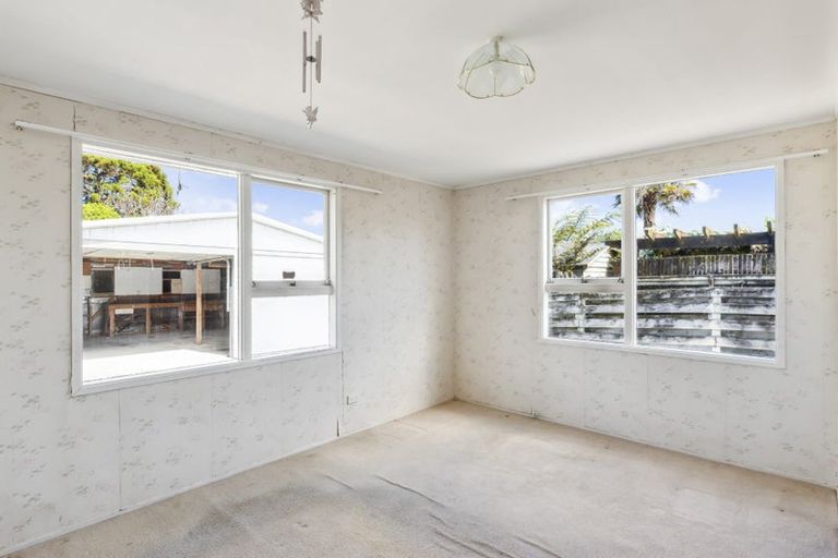 Photo of property in 24 Makarini Street, Paraparaumu, 5032