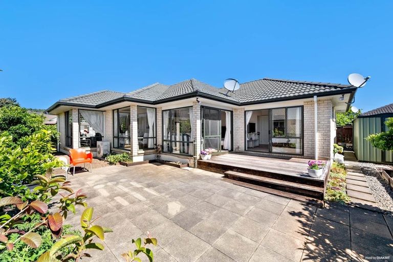 Photo of property in 213 Kilkenny Drive, East Tamaki Heights, Auckland, 2016