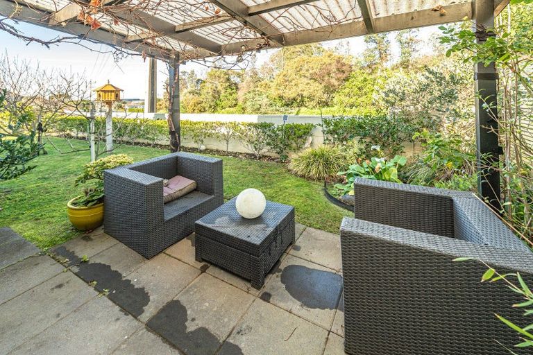 Photo of property in Caversham Park, 2/2 Caversham Road, Westmere, Whanganui, 4501