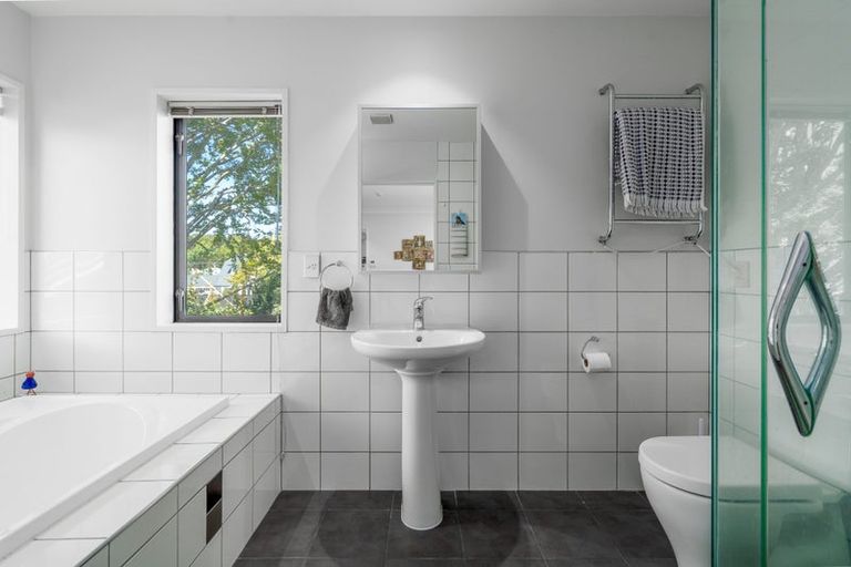 Photo of property in 39 Hinau Street, Fendalton, Christchurch, 8041