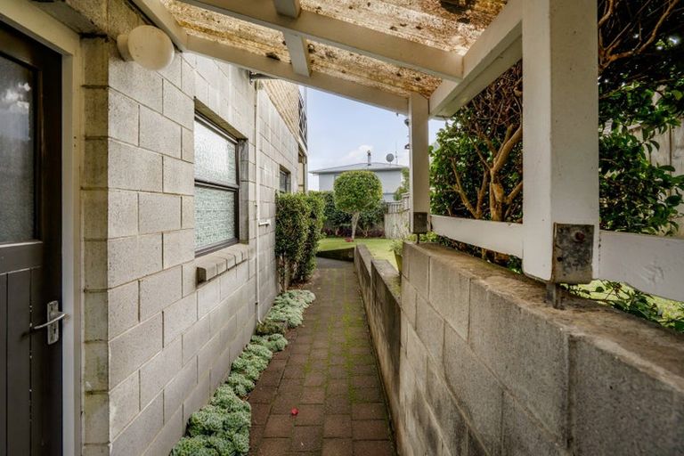 Photo of property in 8b Squire Place, Blagdon, New Plymouth, 4310