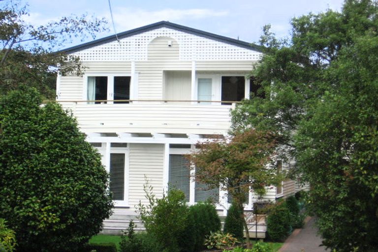 Photo of property in 67 Simla Crescent, Khandallah, Wellington, 6035