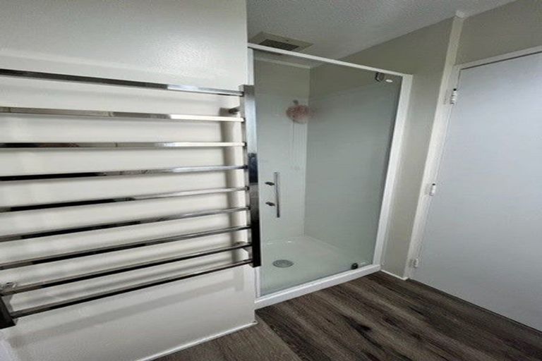 Photo of property in 3 Greenwich Grove, Stokes Valley, Lower Hutt, 5019