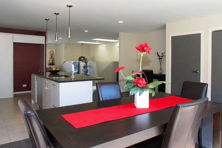 Photo of property in 11 Fiordland Place, Aotea, Porirua, 5024
