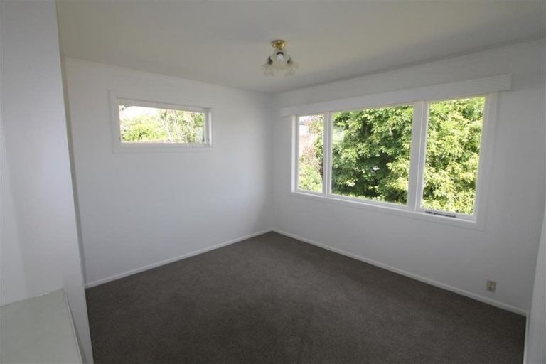 Photo of property in 40 Rosier Road, Glen Eden, Auckland, 0602