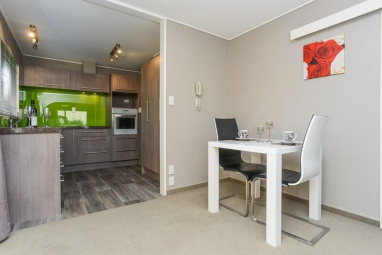 Photo of property in 302f3 Sylvan Road, Parkvale, Hastings, 4122