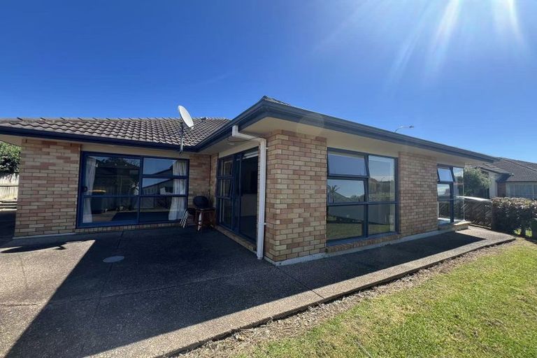 Photo of property in 2 Deerfield Place, Flat Bush, Auckland, 2019