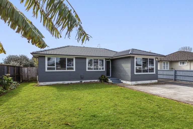 Photo of property in 29 Lavinia Crescent, Mangere East, Auckland, 2024
