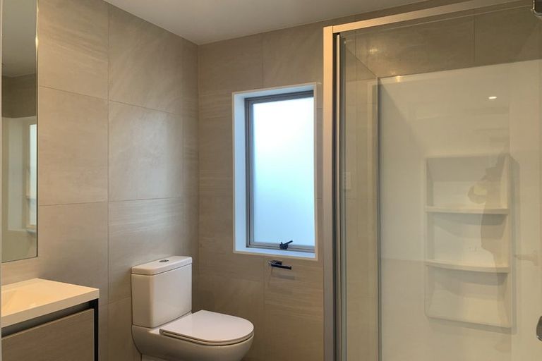 Photo of property in 7 Muriels View Lane, Massey, Auckland, 0614