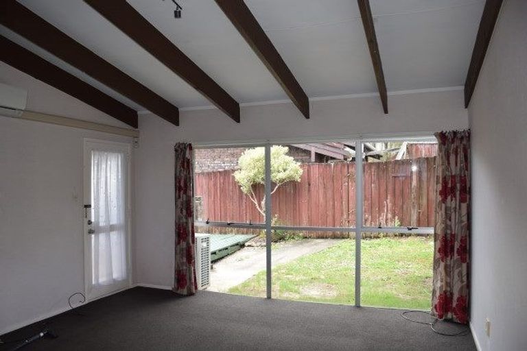 Photo of property in 4/42 James Laurie Street, Henderson, Auckland, 0612