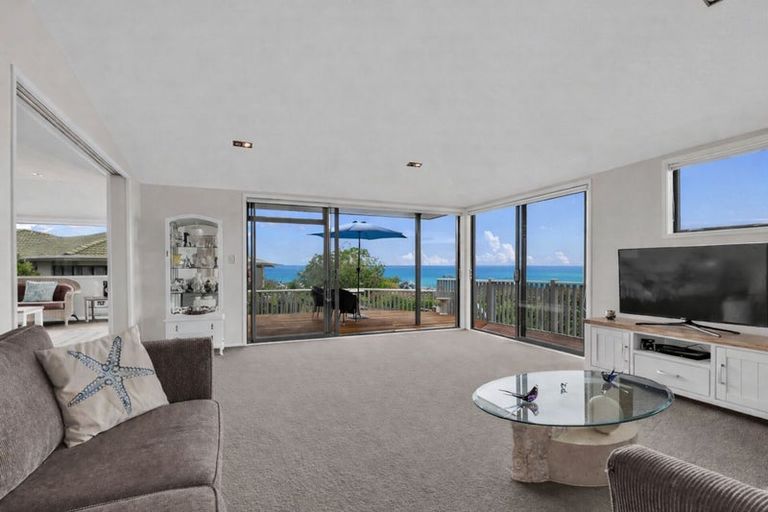 Photo of property in 86 Tiri Road, Tindalls Beach, Whangaparaoa, 0930