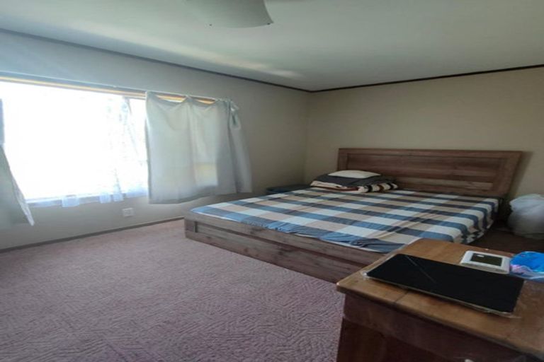 Photo of property in 34 Sartors Avenue, Northcross, Auckland, 0630