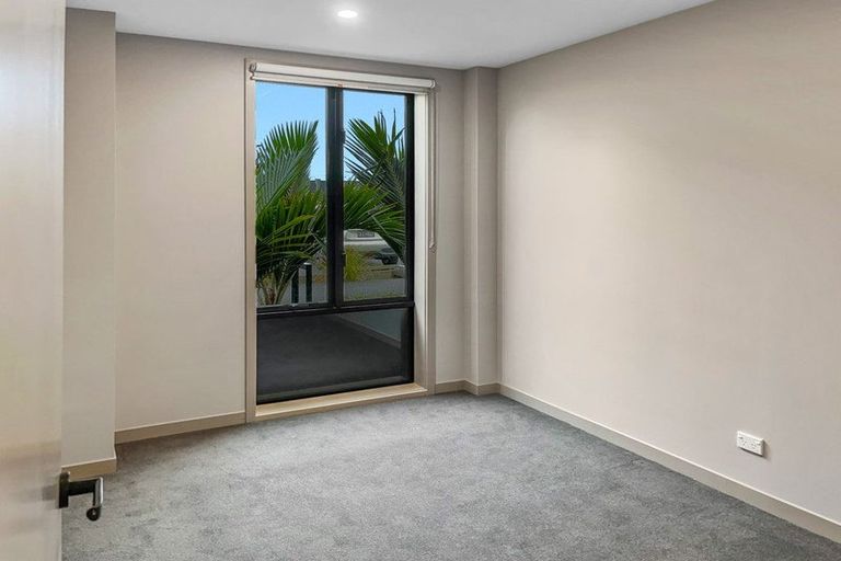 Photo of property in 104/2 Launch Road, Hobsonville, Auckland, 0616