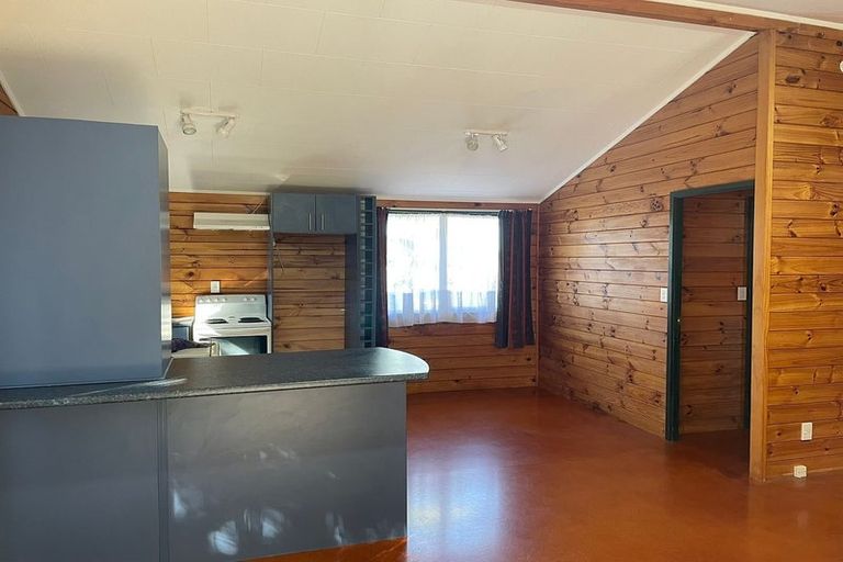 Photo of property in 4 Moxham Grove, Massey, Auckland, 0614