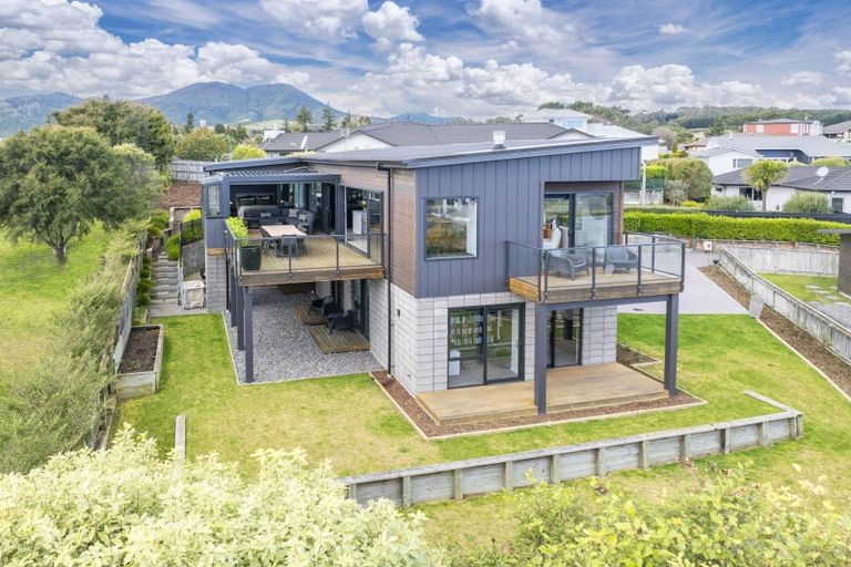 Photo of property in 21 Coprosma Crescent, Waipahihi, Taupo, 3330
